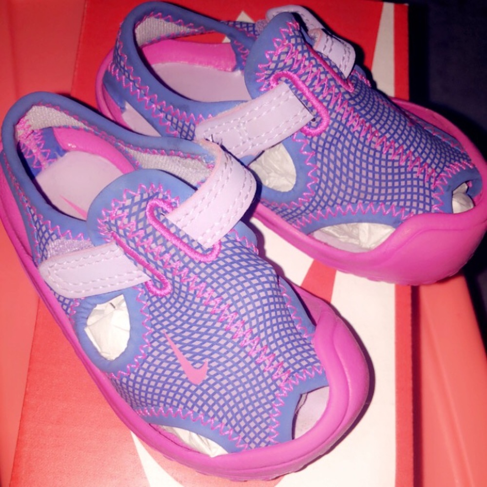 Nike infants sandals